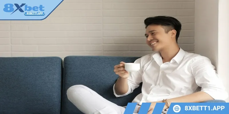 Tác giả 8XBET Nguyễn Gia, sinh ngày 12/11/1990